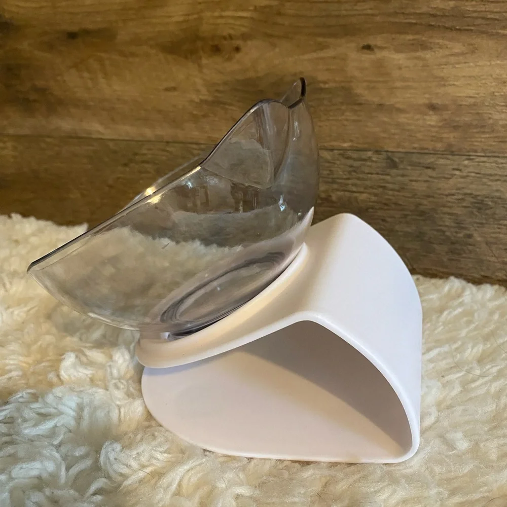 NWOT Easy digestion, elevated kitty bowl.